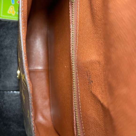 SOLD LV St Cloud GM Monogram Canvas - Picture 7 of 12